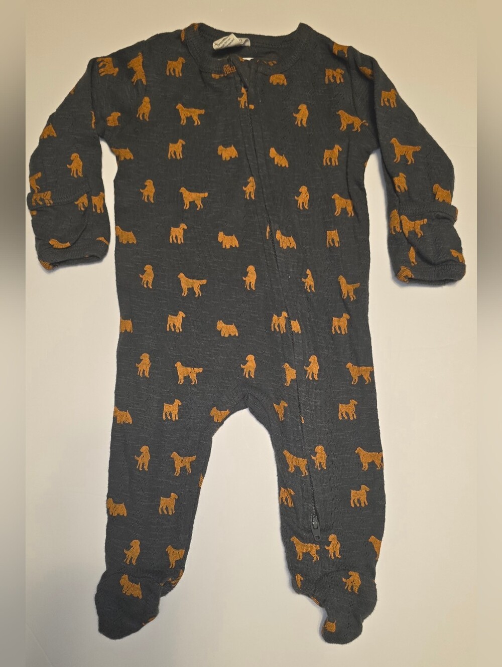 kate quinn Charcoal Footed Pajamas with Orange Dog Print Size 0-3m